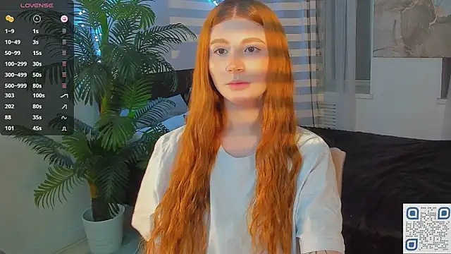Snapshot of Freckle_Diyana chatting on 02.24.25 Freckle Diyana online show from 02.24.25