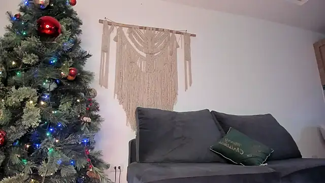 molly cams8 online show from 12.31.24