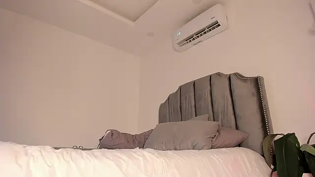 molly cams8 online show from 01.20.25