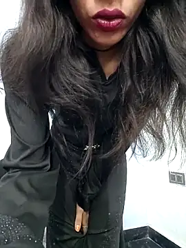 Snapshot of Noorkhatoon chatting on 12.16.25 Noorkhatoon online show from 12.16.25