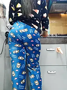 Snapshot of Manpreet_kaur21 chatting on 12.14.24 Manpreet kaur21 online show from 12.14.24