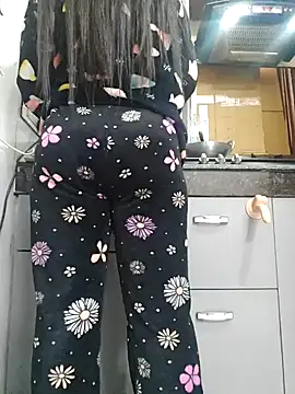 Snapshot of Manpreet_kaur21 chatting on 12.28.24 Manpreet kaur21 online show from 12.28.24