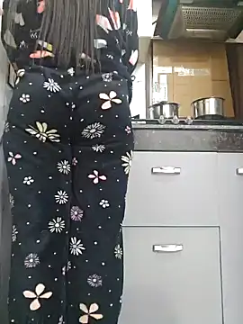 Snapshot of Manpreet_kaur21 chatting on 12.28.24 Manpreet kaur21 online show from 12.28.24