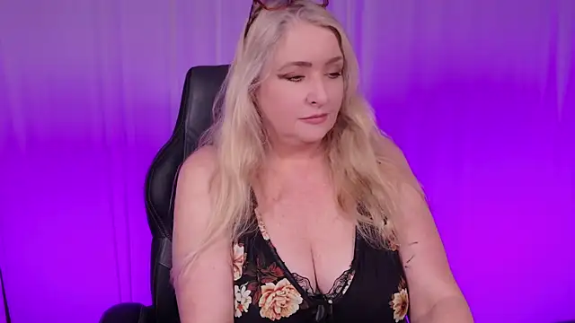 KatDSinclair online show from 03.17.25