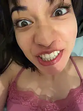 BitchyBratxxx online show from 02.17.26