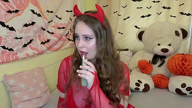 Sellya Houston online show from 10.31.25