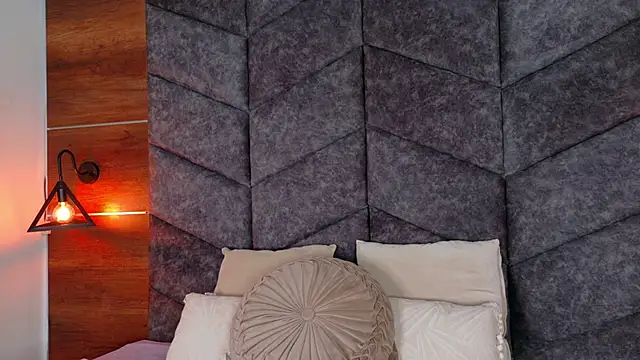 AmyPalmmer online show from 12.03.25