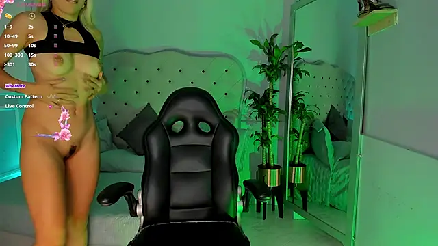 charlotte  grey online show from 01.31.25