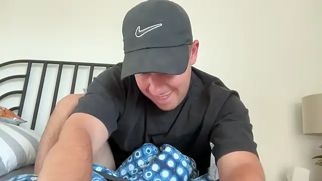 MyStrangeAddiction online show from 09.09.25