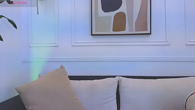 Mia thompson 19 online show from 02.25.26