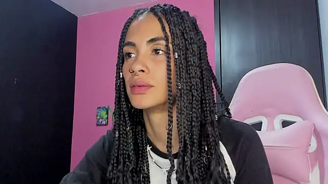 Juanadearco5 online show from 12.11.24