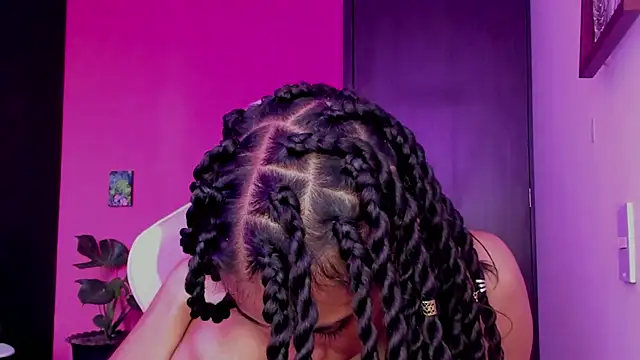 Juanadearco5 online show from 12.29.24