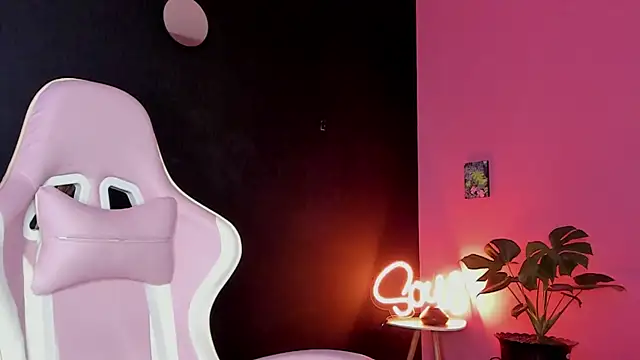 Juanadearco5 online show from 02.05.25