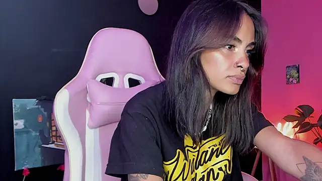 Juanadearco5 online show from 02.08.25