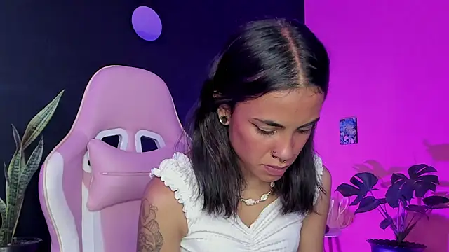 Juanadearco5 online show from 02.10.25