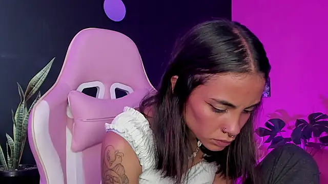 Juanadearco5 online show from 02.10.25