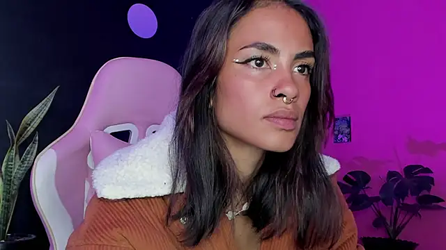 Juanadearco5 online show from 02.11.25