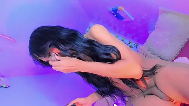 Snapshot of gilbanys_22 chatting on 02.07.25 gilbanys 22 online show from 02.07.25