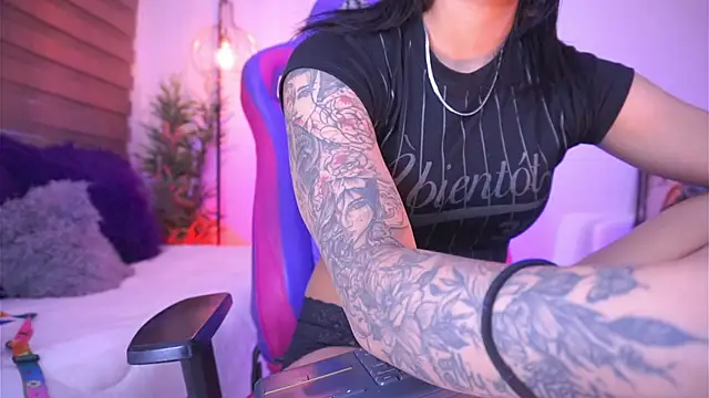 madelyn rose  online show from 12.02.25