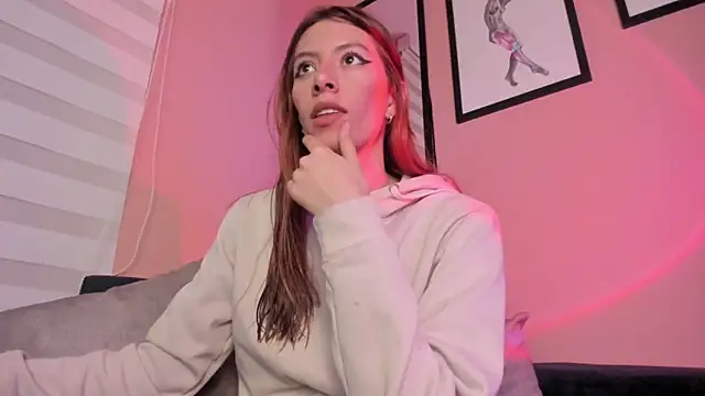 Snapshot of SensualJane2 chatting on 11.26.25 SensualJane2 online show from 11.26.25