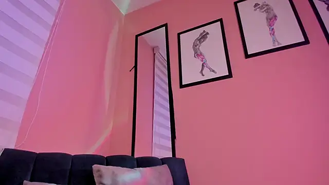 Snapshot of SensualJane2 chatting on 11.28.25 SensualJane2 online show from 11.28.25