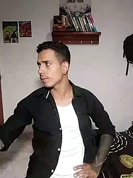 Snapshot of chero_95 chatting on 10.10.25 chero 95 online show from 10.10.25