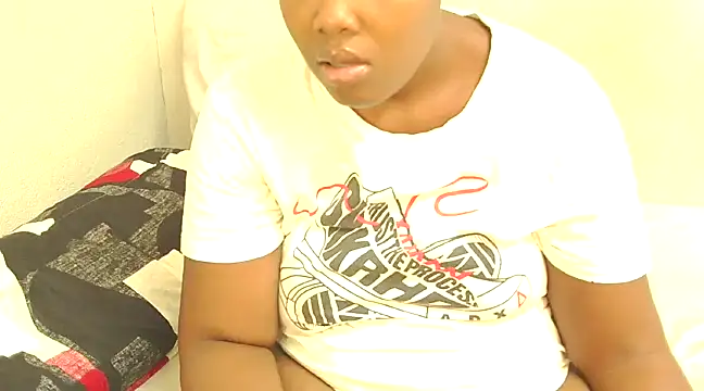 Snapshot of DollyAssZA chatting on 02.27.25 DollyAssZA online show from 02.27.25