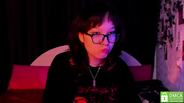 dreamgirllovee online show from 10.22.25