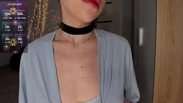 Snapshot of Hannah_Carr chatting on 02.20.25 Hannah Carr online show from 02.20.25