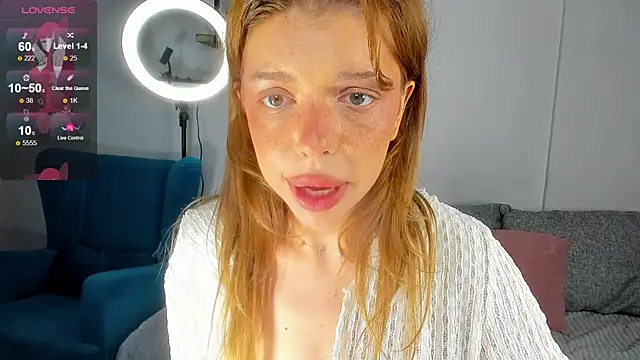 Snapshot of Hannah_Carr chatting on 10.09.25 Hannah Carr online show from 10.09.25