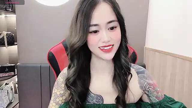 Snapshot of witch-39 chatting on 12.12.24 witch-39 online show from 12.12.24