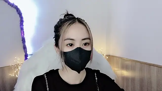 Snapshot of witch-39 chatting on 03.18.25 witch-39 online show from 03.18.25