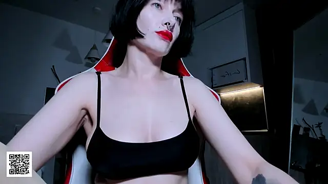 Snapshot of _Goddess_Misha_ chatting on 06.26.26 Goddess Misha online show from 06.26.26