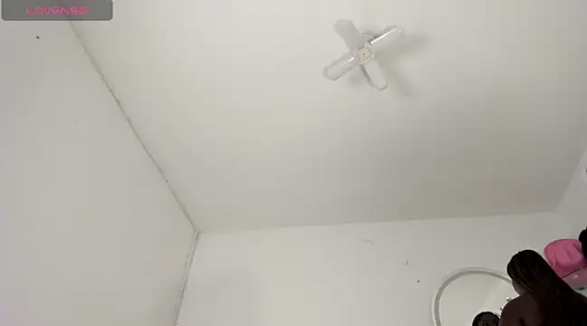 Akanecox online show from 02.01.25