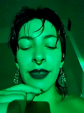 Snapshot of xmoira3x chatting on 02.23.25 xmoira3x online show from 02.23.25