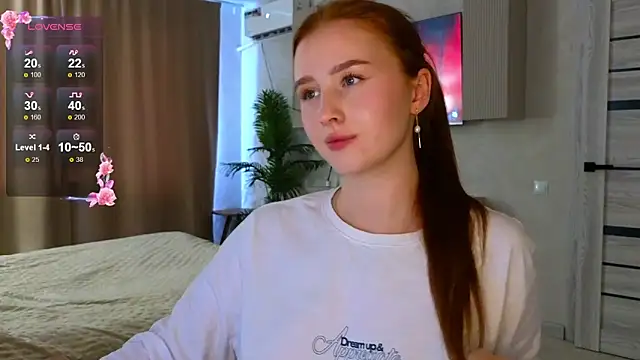 Snapshot of Meow_babe chatting on 07.18.26 Meow babe online show from 07.18.26