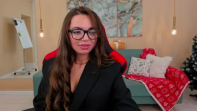 CamillaLarson online show from 12.31.24