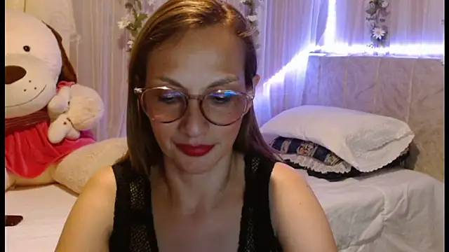 italagomez  online show from 01.14.25