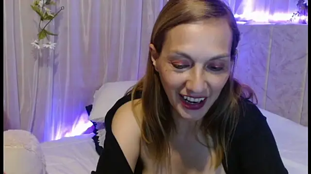 italagomez  online show from 01.25.25