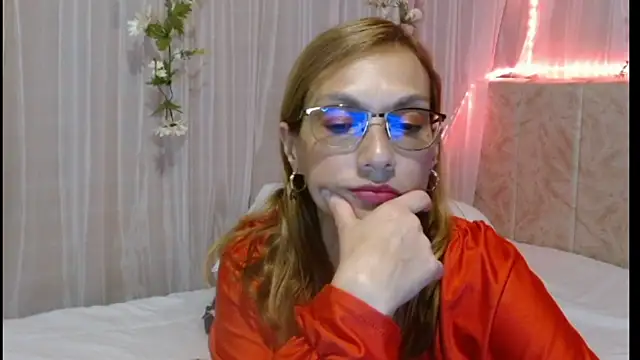 italagomez  online show from 02.27.25