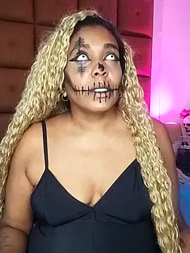 ELLA KELLY online show from 10.31.25