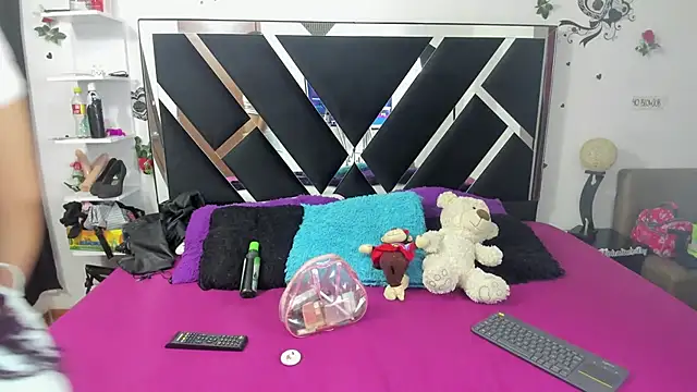 1lovelygirls online show from 01.30.25