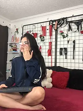 1lovelygirls online show from 12.20.25