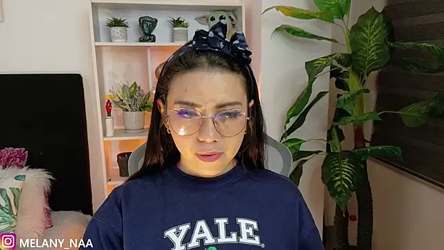 melany naa online show from 10.14.25