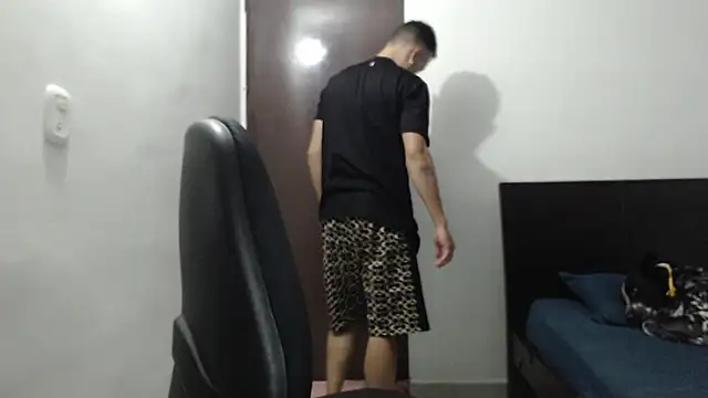 dimitriquiet05 online show from 01.05.25