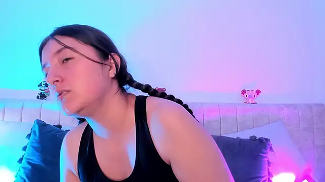 Kathia Morelli online show from 02.18.25