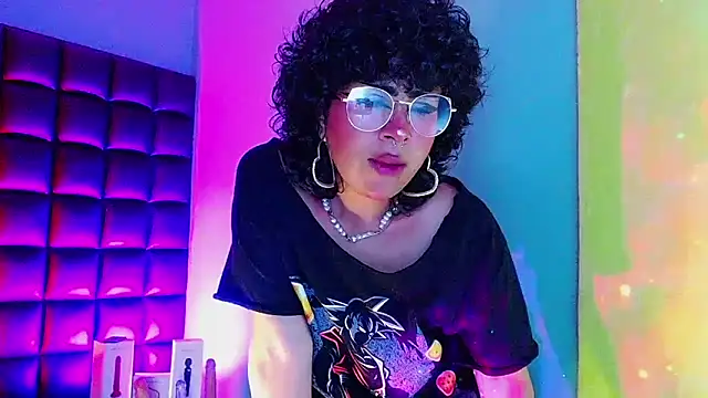 kuromi69 online show from 12.18.24