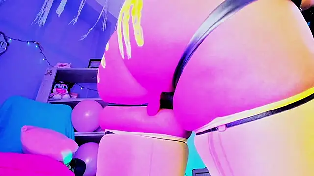 kuromi69 online show from 04.19.26