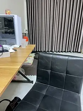 Louis Baby online show from 12.28.24