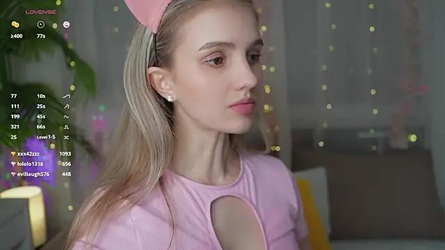 Fluffy-Angel online show from 12.25.24